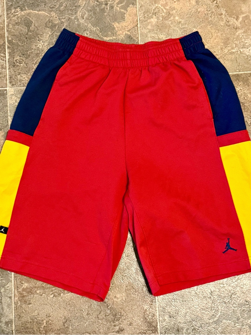 VINTAGE JORDAN SHORTS